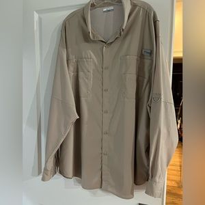 Beige Columbia fishing shirt